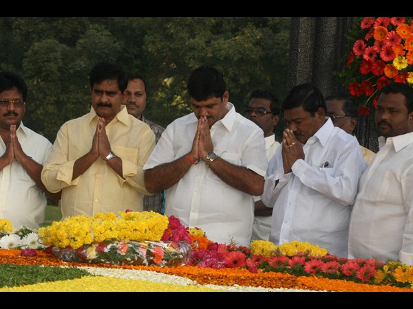 సీమాంధ్ర నేతలు