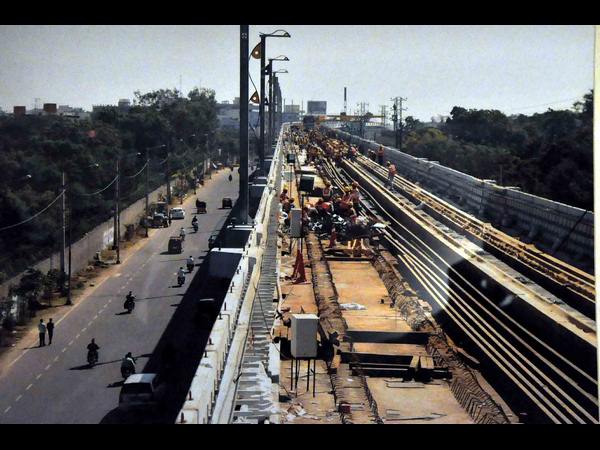 మెట్రో రైలు ఫొటోలు 