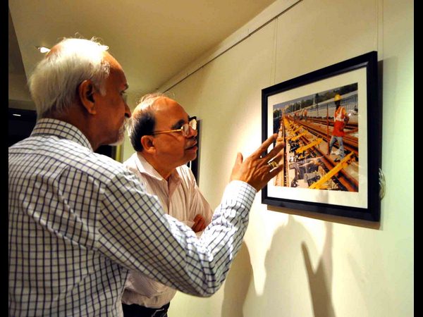 మెట్రో రైలు ఫొటోలు 