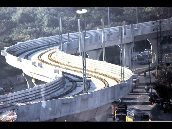 మెట్రో రైలు ఫొటోలు 