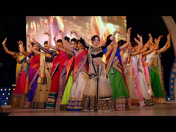 ఆకట్టుకున్న ప్రదర్శన