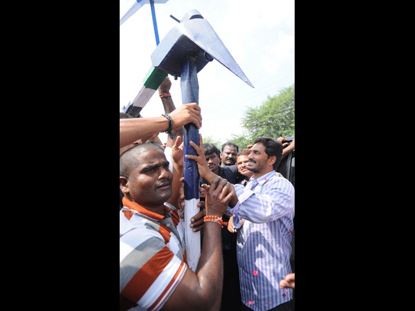 నాగలితో.. 