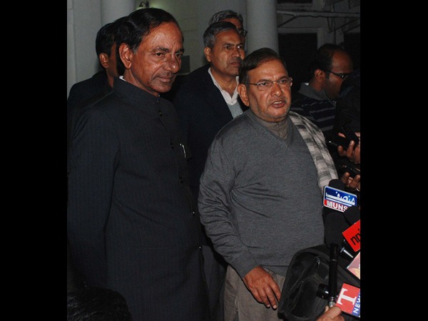 కెసిఆర్ ఢిల్లీ షో 