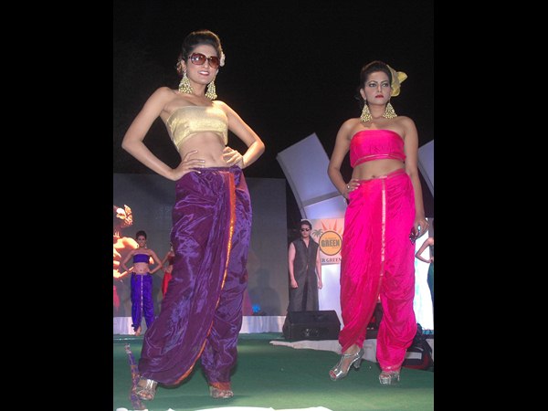 ‘పంచె' వన్నెలు