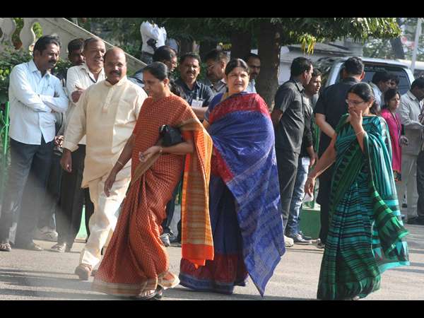 ఉమా మాధవరెడ్డి ఇలా..
