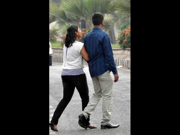 కాస్తా చూసి..