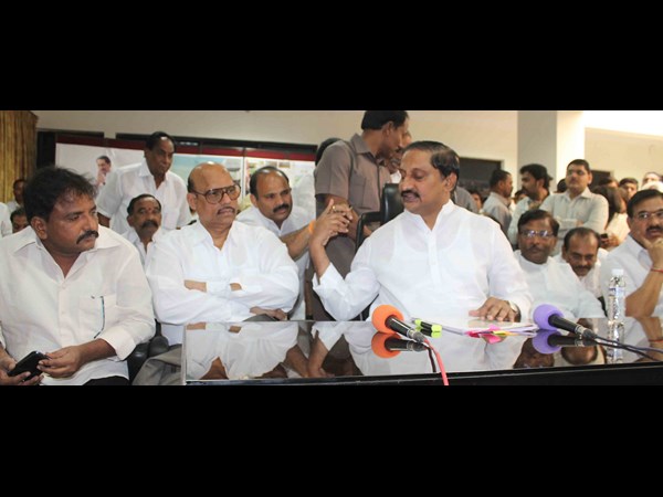 సమైక్య రాష్ట్రానికి చివరి ముఖ్యమంత్రి..