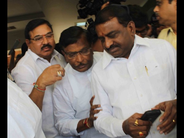 కిరణ్ కుమార్ రెడ్డి మద్దతుదారులు