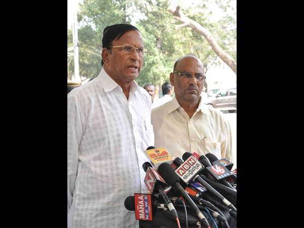 మీడియాతో ఇలా...