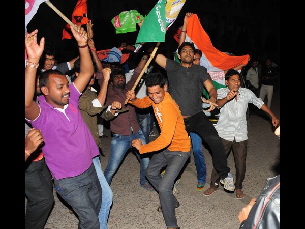 ఆడారు, పాడారు..