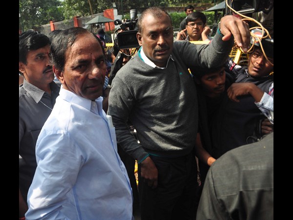 కెసిఆర్ 6