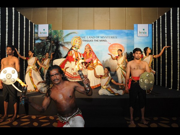 కేరళ సంప్రదాయ ప్రదర్శన