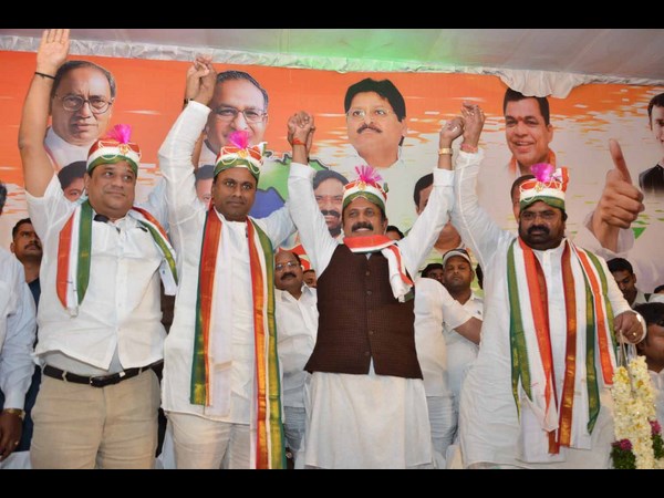 ఎంపీల ర్యాలీ ఎంపీల ర్యాలీ