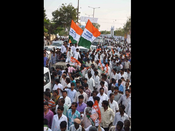 ఊరూరా స్వాగతం ఊరూరా స్వాగతం