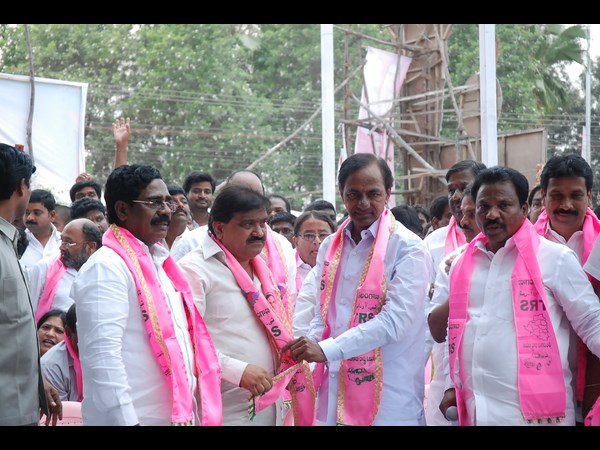 భవిష్యత్తుపై దృష్టి..