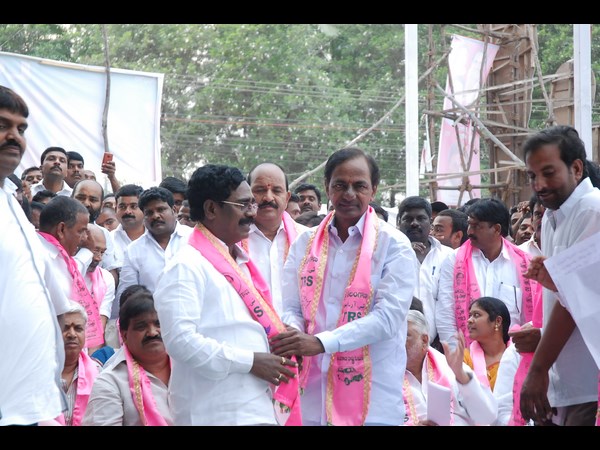 టిడిపిని దెబ్బ తీయడమే లక్ష్యంగా..