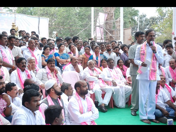 వ్యూహాత్మకంగా కెసిఆర్..