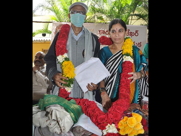 సతీమణితో ఇలా..