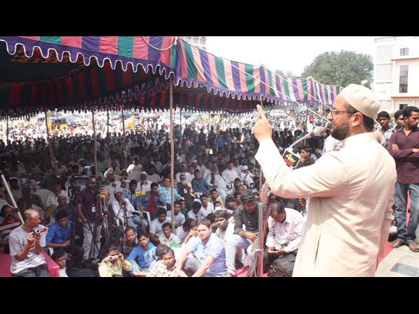 అసదుద్దీన్ ఓవైసీ