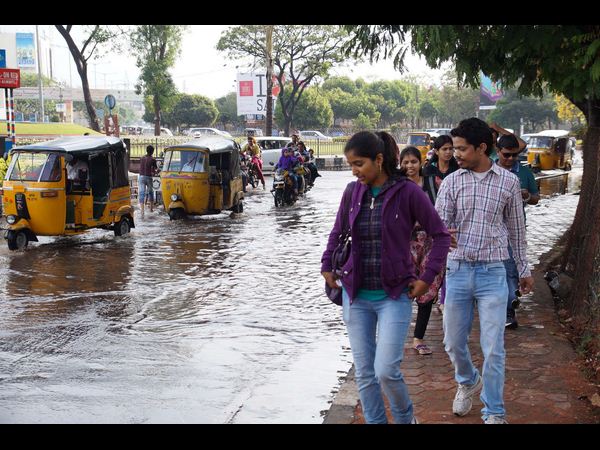 రోడ్డుపై