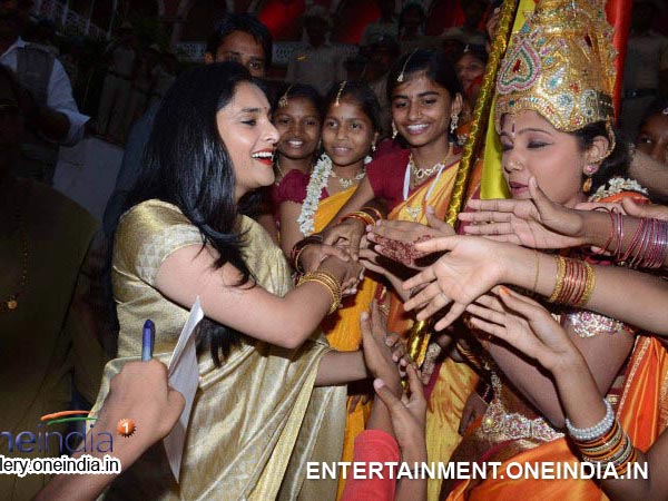 దూరం జరిగేనా?