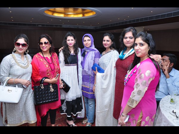 ఉత్పత్తుల ప్రదర్శన