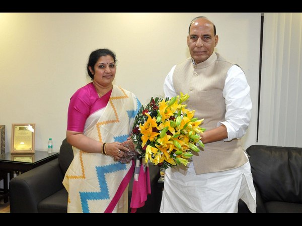 రాజ్‌తో పురంధేశ్వరి