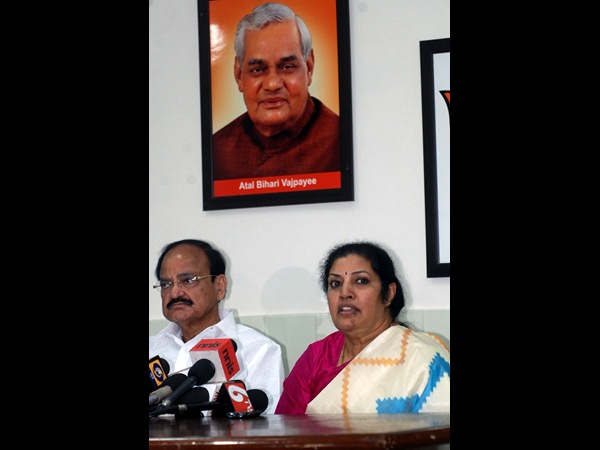 వెంకయ్య, పురంధేశ్వరి
