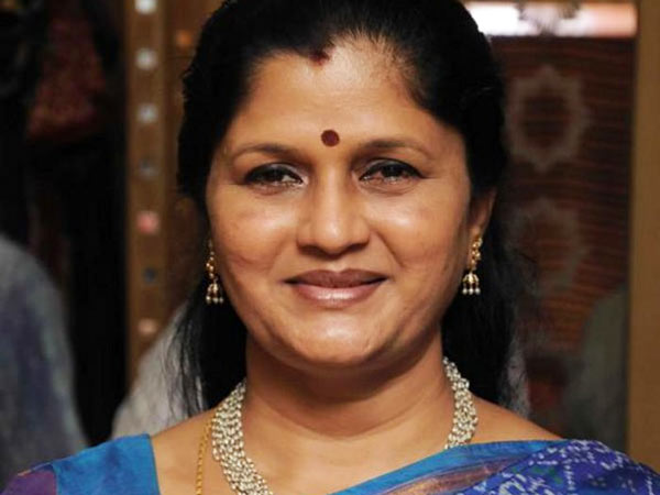 ఒంటరిగా అన్నాడిఎంకె