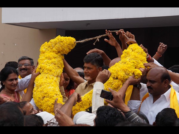 చంద్రబాబు చంద్రబాబు