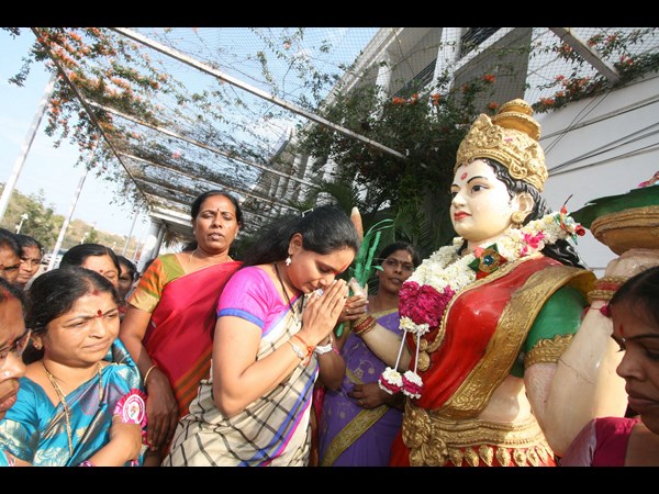 తెలంగాణ తల్లికి