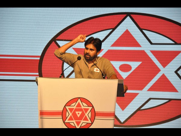 కెమెరామెన్ గంగతో రాంబాబు