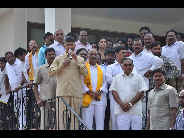 తెలంగాణలో బాబుకు షాక్..