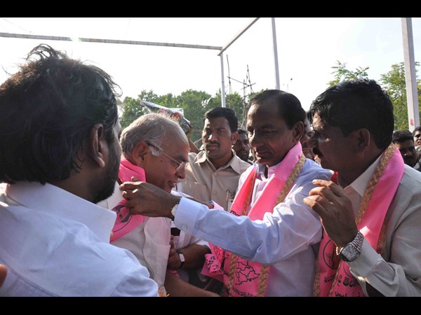 శ్రీనివాస్ గౌడ్ తెరాసలోకి...