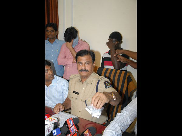 తక్కువకు కొని ఎక్కువకు.. 