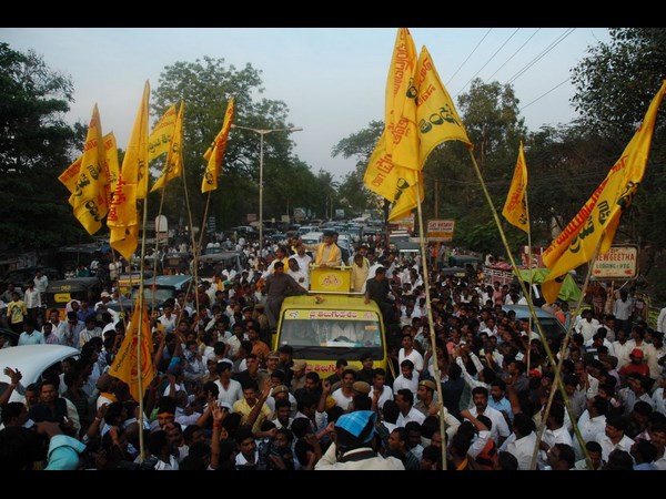 చంద్రబాబు గాలం, వేణుమాధవ్ చురకలు (పిక్చర్స్)