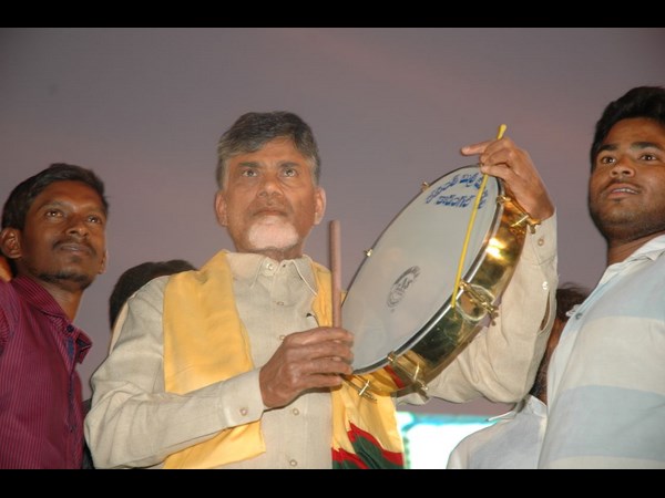 చంద్రబాబు గాలం, వేణుమాధవ్ చురకలు (పిక్చర్స్)