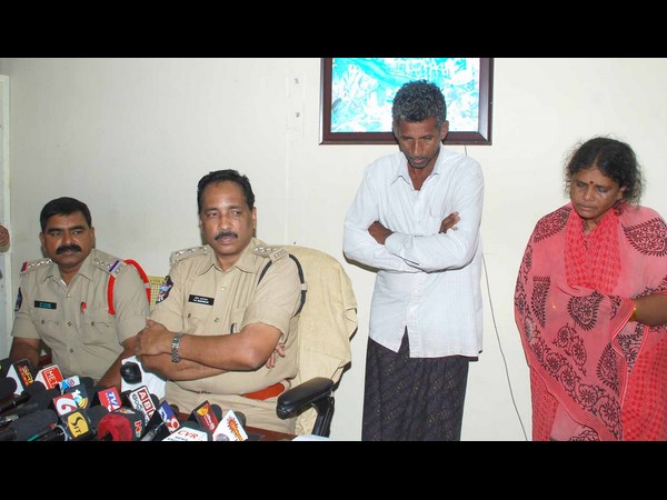 ఆగ్రహం పట్టలేకనే..