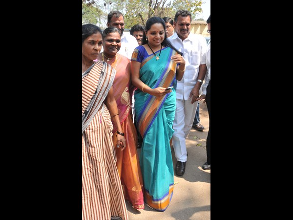 కోర్టుకు కవిత