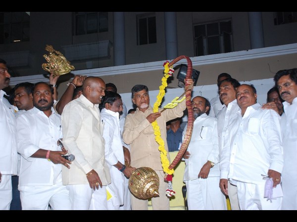 చంద్రబాబు రామబాణం..