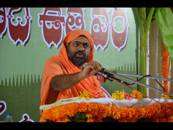 సీమాంధ్రపై పరిపూర్ణానంద, మోడీకి అధికారం ట్విస్ట్