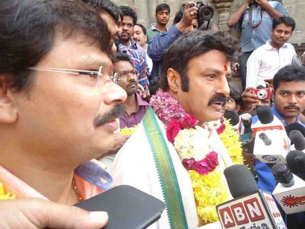 సినిమాల్లో లెజెండ్, మరి..