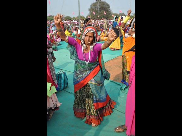 గిరిజన నృత్యాలు..