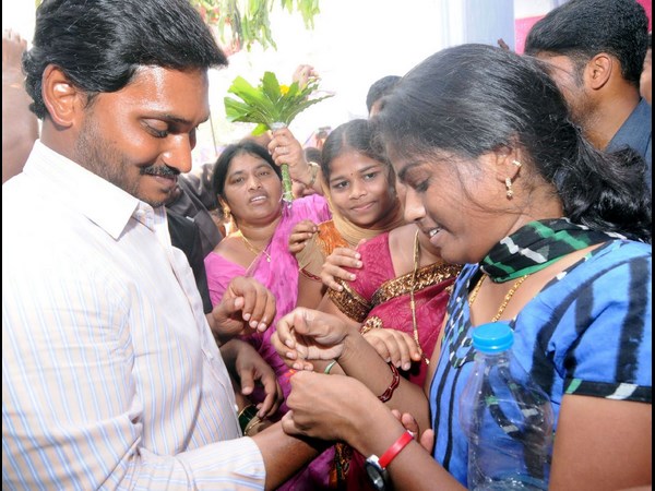 వైయస్ జగన్