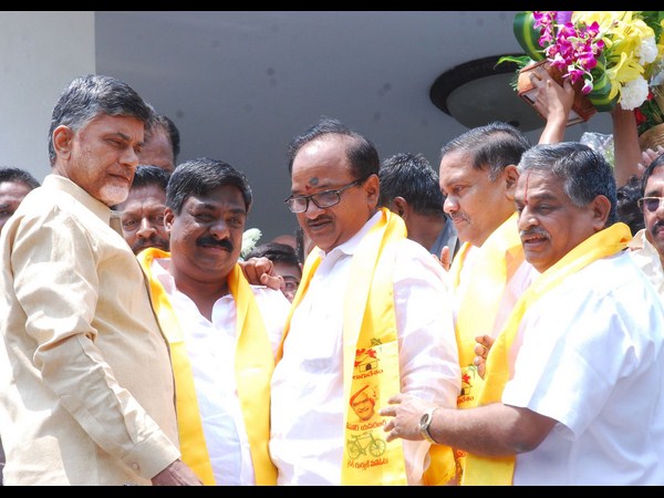 చంద్రబాబు చంద్రబాబు