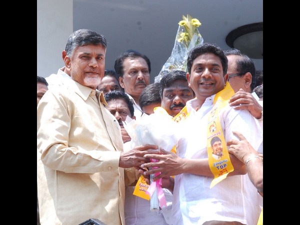 చంద్రబాబు చంద్రబాబు