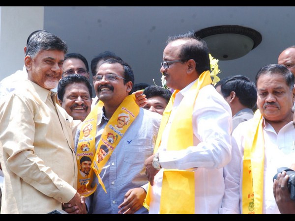 చంద్రబాబు చంద్రబాబు