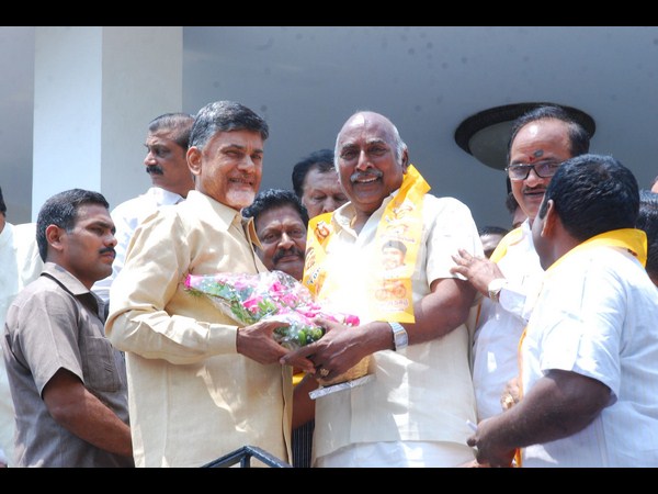 చంద్రబాబు చంద్రబాబు