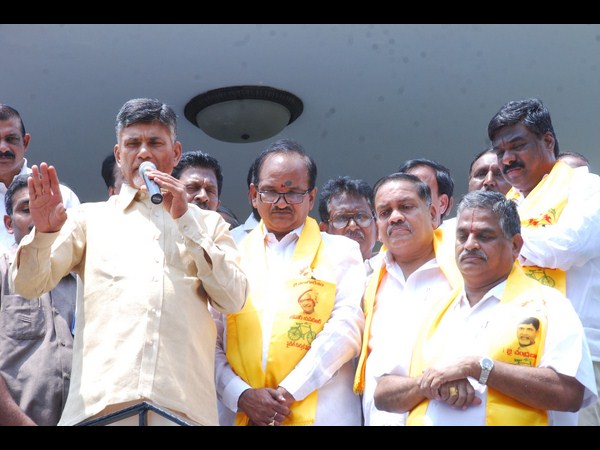 చంద్రబాబు చంద్రబాబు