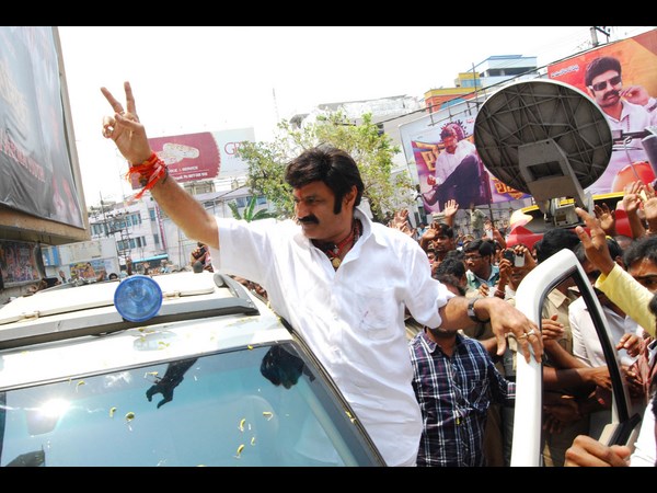 వ్యూహాత్మకంగా యాత్ర...